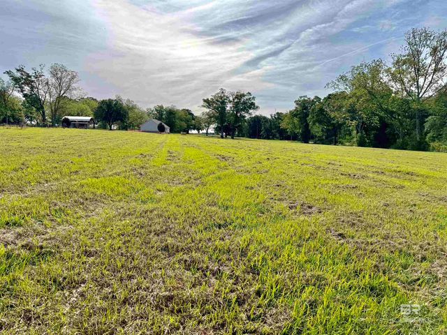 19160 County Road 68, Robertsdale, AL 36567