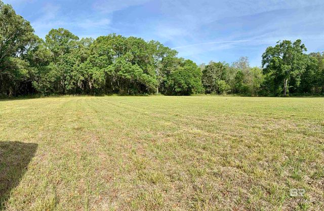 19160 County Road 68, Robertsdale, AL 36567
