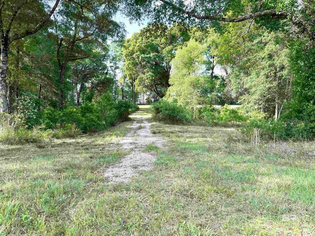 19160 County Road 68, Robertsdale, AL 36567
