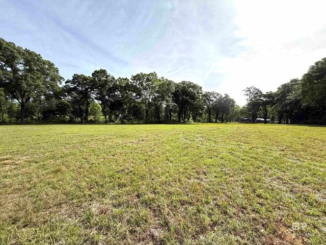 19160 County Road 68, Robertsdale, AL 36567