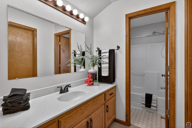 4042 NW Cherry Creek DR, Topeka, KS 66618