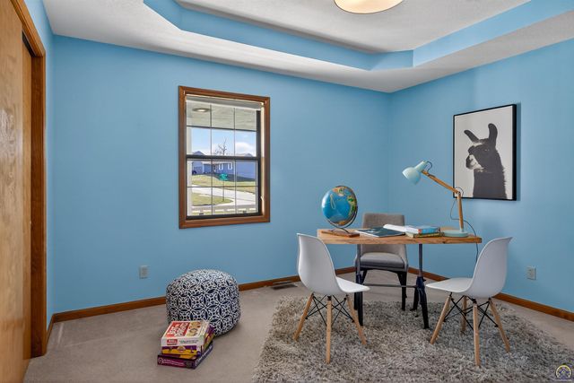 4042 NW Cherry Creek DR, Topeka, KS 66618