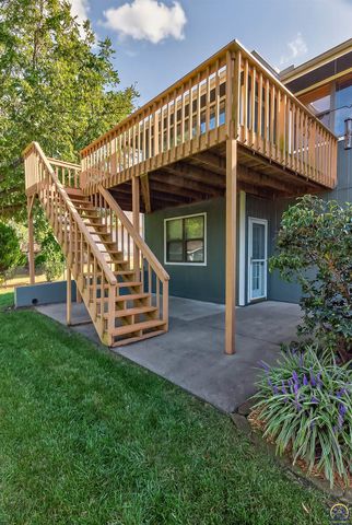 4042 NW Cherry Creek DR, Topeka, KS 66618