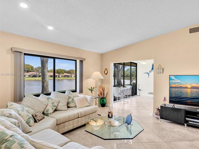 8111 Songbird Ter B, Boca Raton, FL 33496