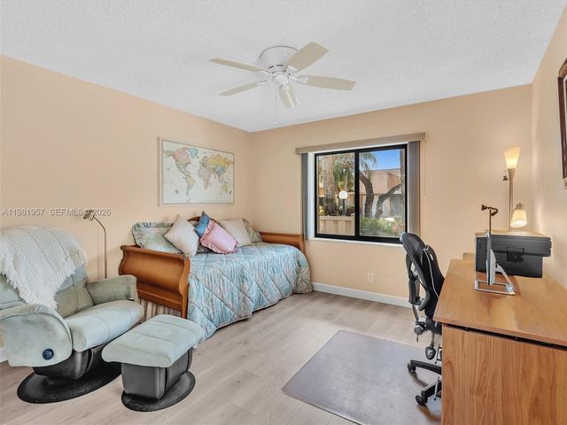 8111 Songbird Ter B, Boca Raton, FL 33496