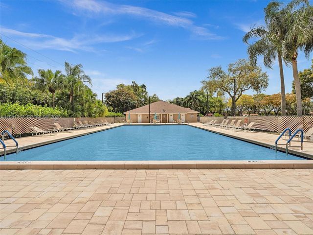 8111 Songbird Ter B, Boca Raton, FL 33496