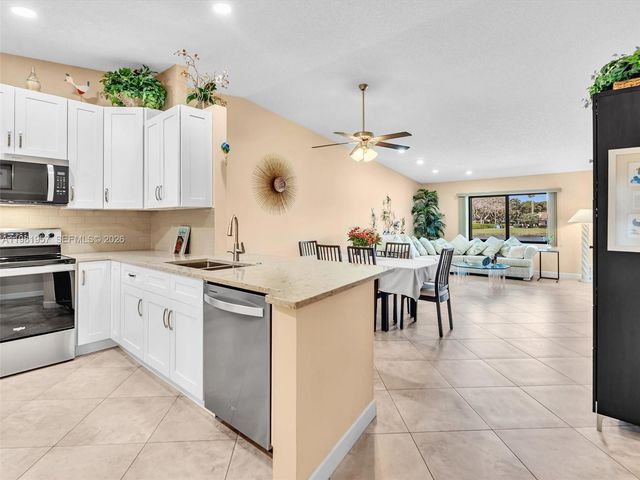 8111 Songbird Ter B, Boca Raton, FL 33496