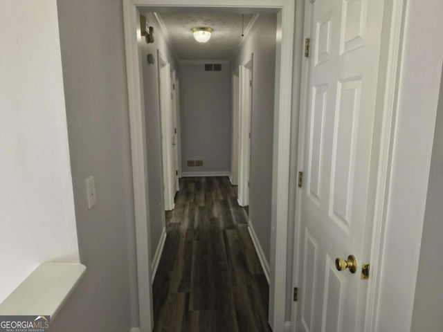 8579 Foxridge Drive, Winston, GA 30187