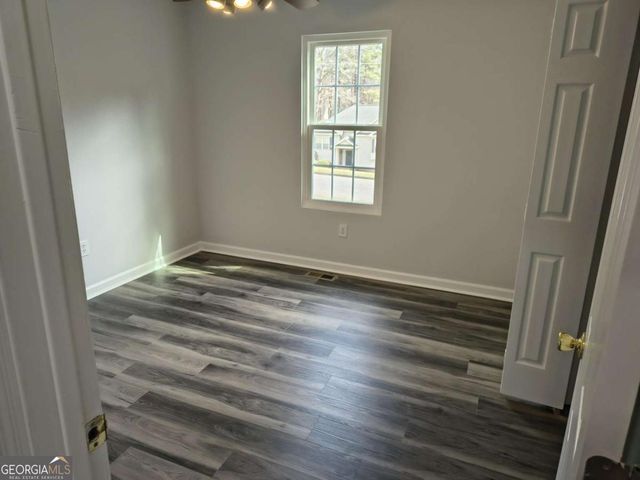 8579 Foxridge Drive, Winston, GA 30187