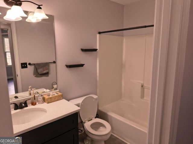 8579 Foxridge Drive, Winston, GA 30187