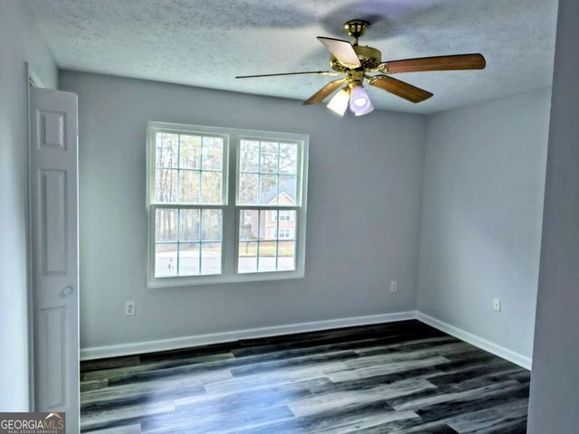 8579 Foxridge Drive, Winston, GA 30187