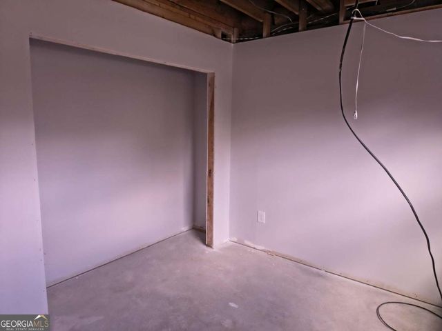 8579 Foxridge Drive, Winston, GA 30187