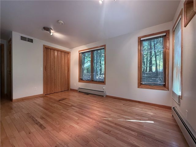 33 Woodstock Road, Concord, NY 14069