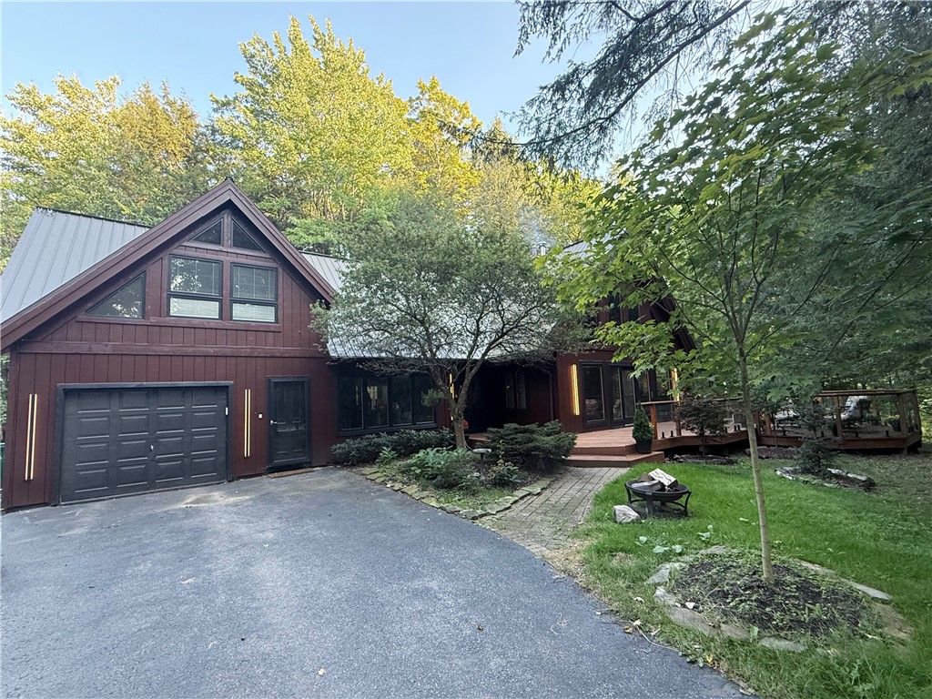 33 Woodstock Road, Concord, NY 14069