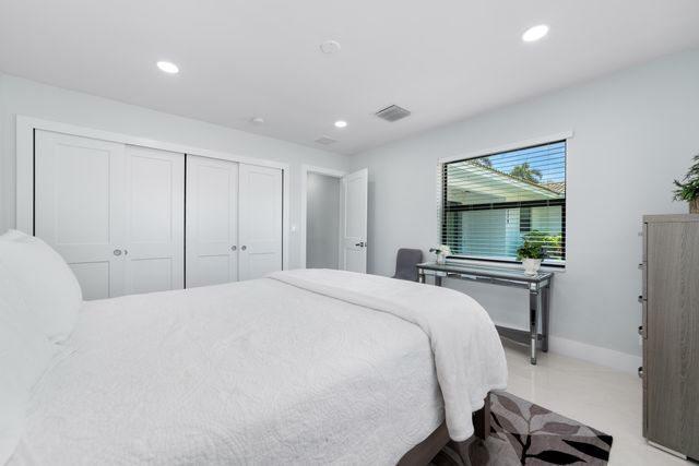 324 Bamboo Road, Palm Beach Shores, FL 33404