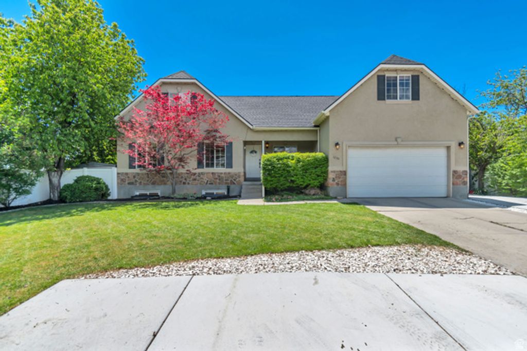1230 N FARM LANE CIR, Orem, UT 84057