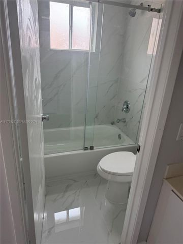 14909 SW 80th St 216, Miami, FL 33193