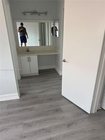 14909 SW 80th St 216, Miami, FL 33193