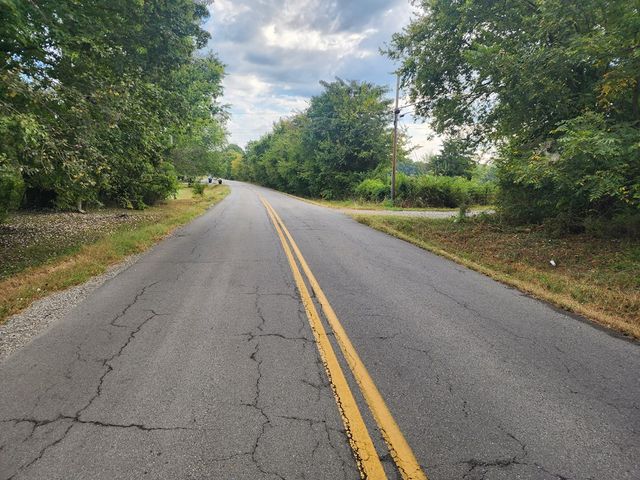 6670 Newstead Rd, Hopkinsville, KY 42240