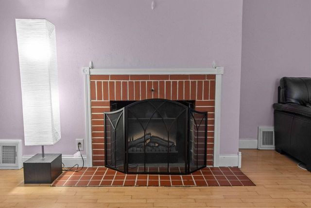 2436 HICKORY LANE, Appleton, WI 54915