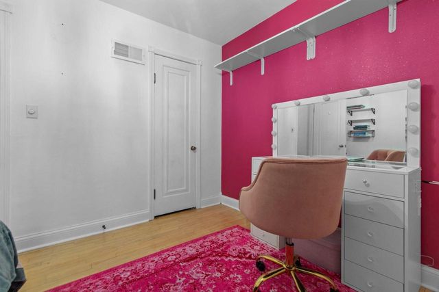 2436 HICKORY LANE, Appleton, WI 54915