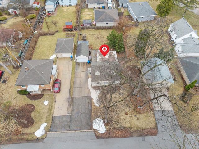 2436 HICKORY LANE, Appleton, WI 54915