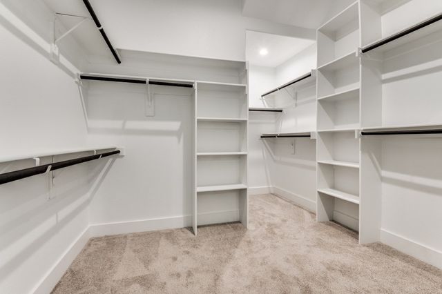 1700 Carriage Creek Drive, Desoto, TX 75115