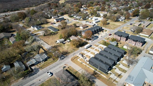 112 W 2nd Street F, Owasso, OK 74055