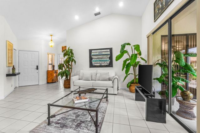 7401 Hearth Stone Avenue, Boynton Beach, FL 33472
