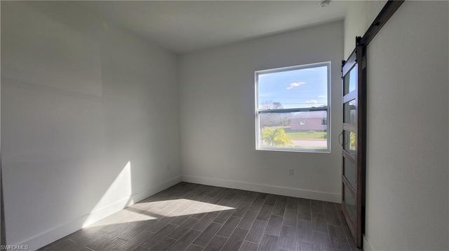 424 SW 28th AVE, Cape Coral, FL 33991