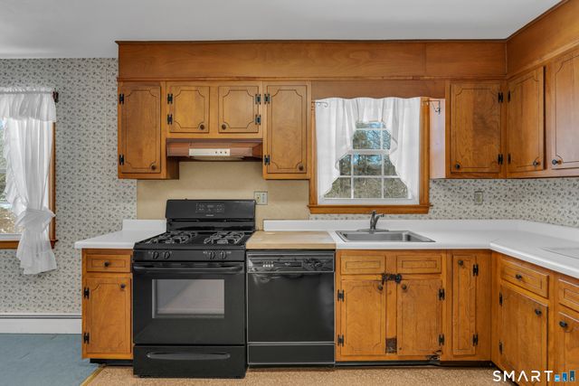 849 Hoop Pole Road, Guilford, CT 06437