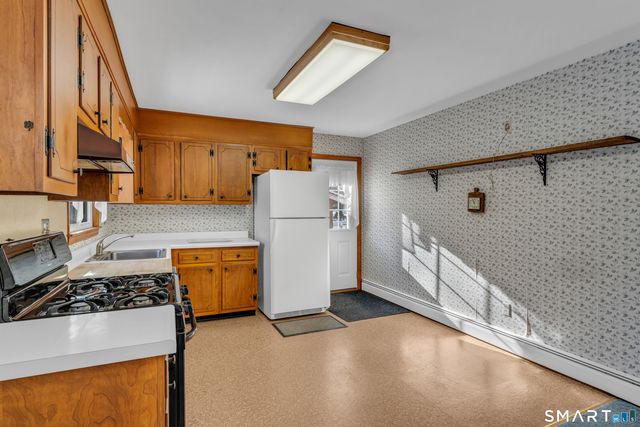 849 Hoop Pole Road, Guilford, CT 06437