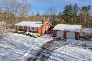 849 Hoop Pole Road, Guilford, CT 06437