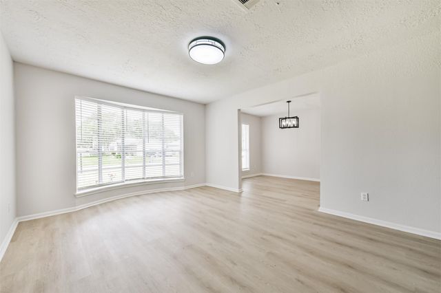 4427 Saffron Lane, Friendswood, TX 77546