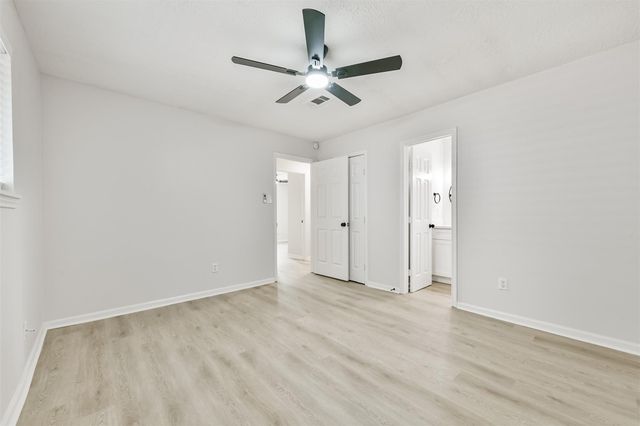 4427 Saffron Lane, Friendswood, TX 77546