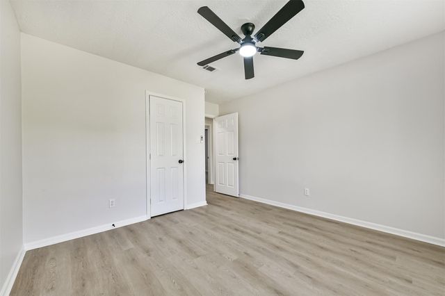 4427 Saffron Lane, Friendswood, TX 77546