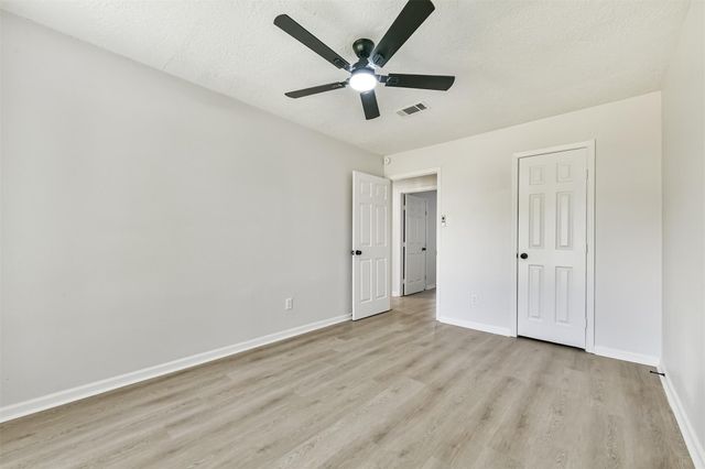 4427 Saffron Lane, Friendswood, TX 77546