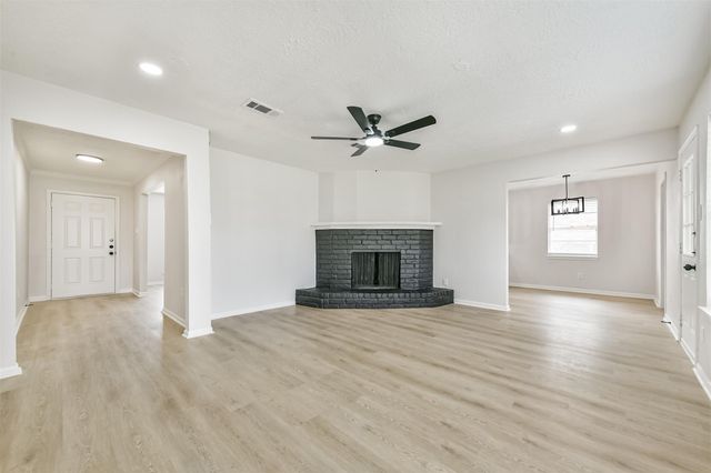 4427 Saffron Lane, Friendswood, TX 77546