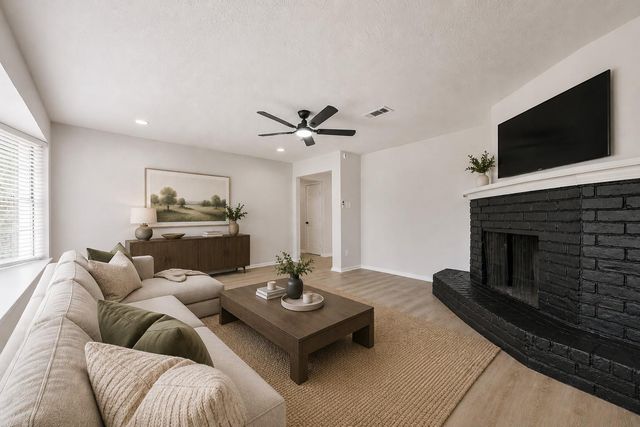 4427 Saffron Lane, Friendswood, TX 77546
