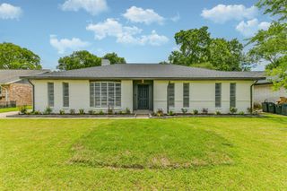 4427 Saffron Lane, Friendswood, TX 77546