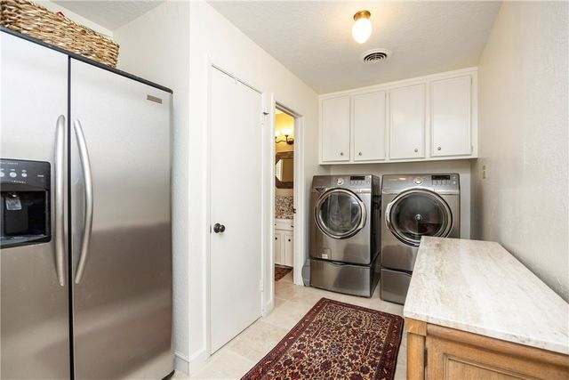6321 Saint Andrews Dr, Corpus Christi, TX 78413