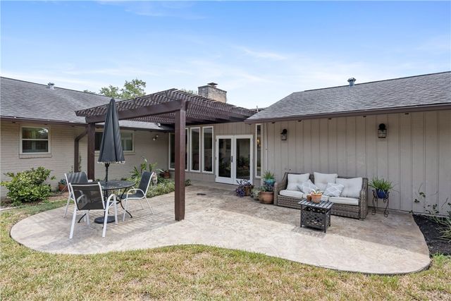 6321 Saint Andrews Dr, Corpus Christi, TX 78413