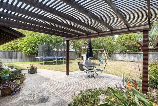 6321 Saint Andrews Dr, Corpus Christi, TX 78413