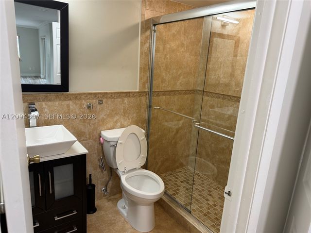 12694 NW 8th Trl, Miami, FL 33182