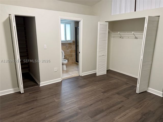 12694 NW 8th Trl, Miami, FL 33182