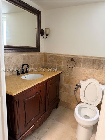 12694 NW 8th Trl, Miami, FL 33182