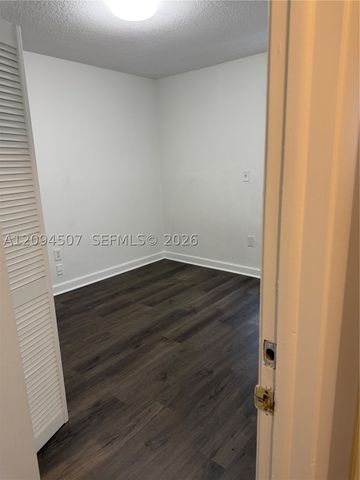 12694 NW 8th Trl, Miami, FL 33182