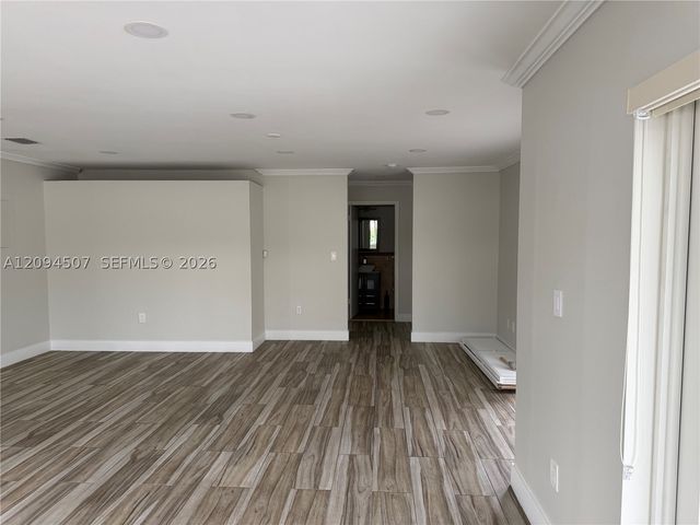 12694 NW 8th Trl, Miami, FL 33182