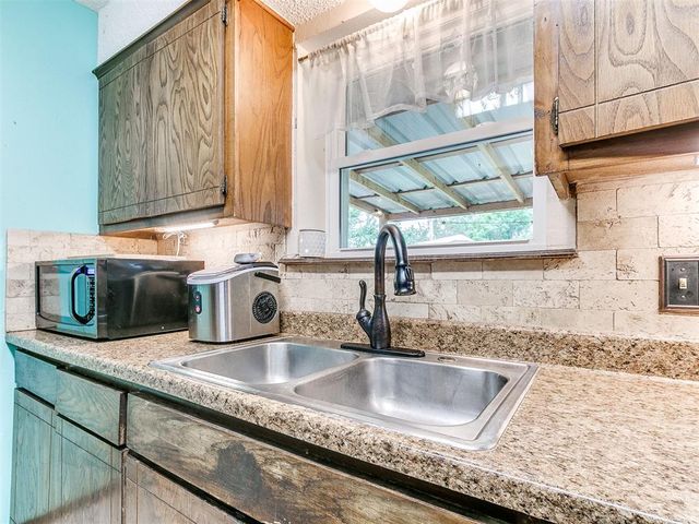 20071 Timberidge Road, Harrah, OK 73045