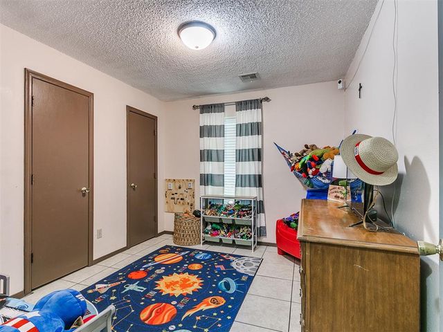 20071 Timberidge Road, Harrah, OK 73045